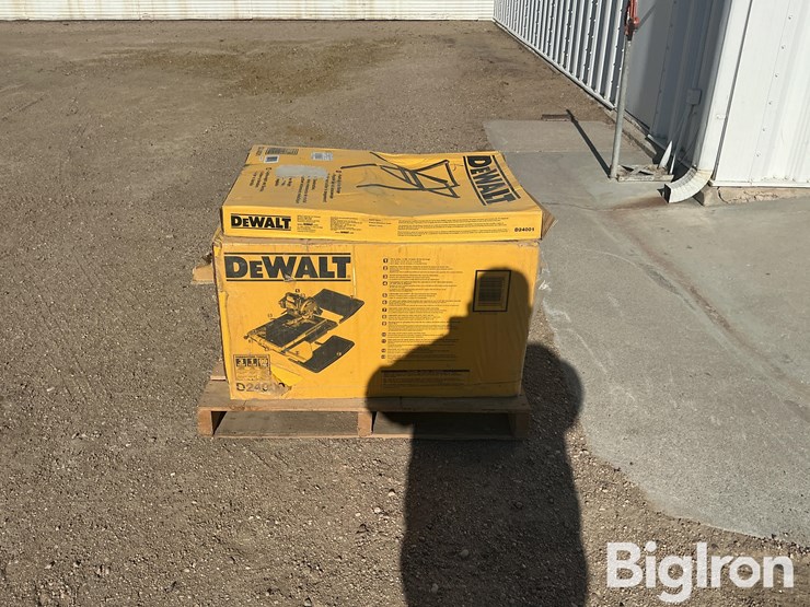dewalt-tile-saw-image-6