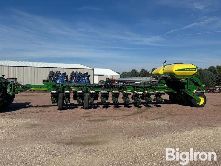 2009-john-deere-1770nt-ccs-image-10