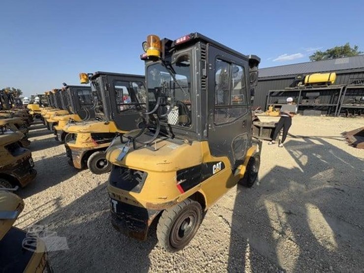 2020-caterpillar-gp30n-image-5