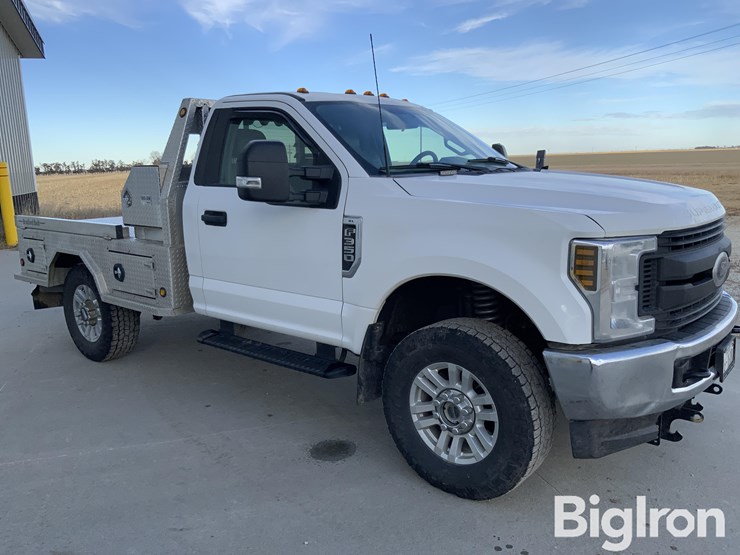 2019-ford-f350-xl-image-3