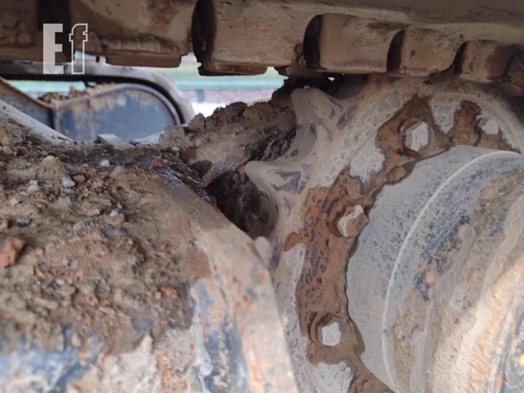 2022-deere-26g-image-28