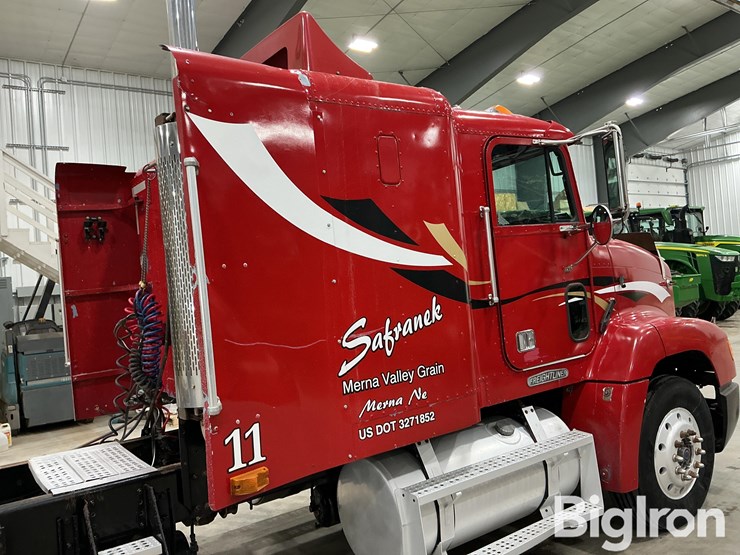 1994-freightliner-fld112-image-18