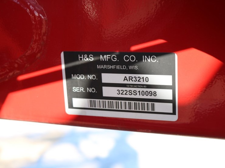 #4115-•-2023-h&s-3210-action-rake-hay-rake-image-6