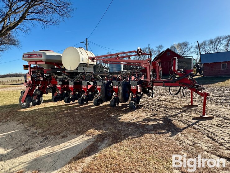 2012-case-ih-1250-image-4