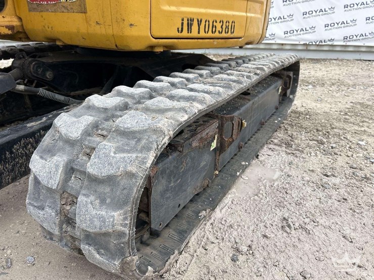 caterpillar-303-image-32