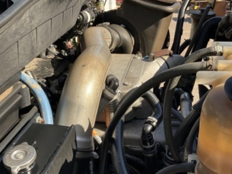 2010-international-7600-image-23