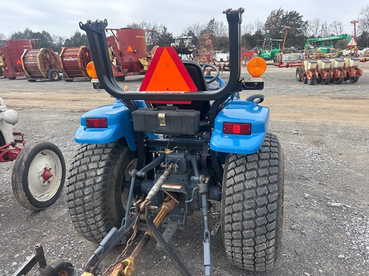 new-holland-1530-image-5