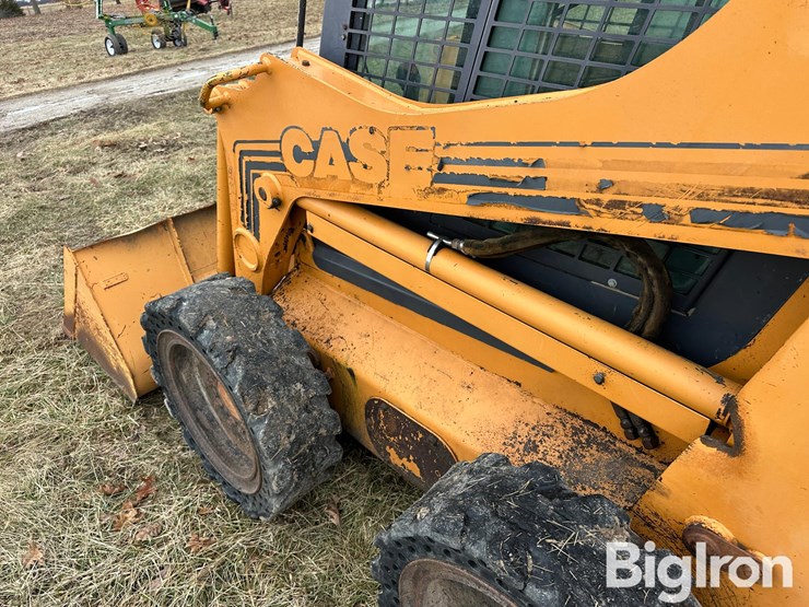 2001-case-85-xt-image-18