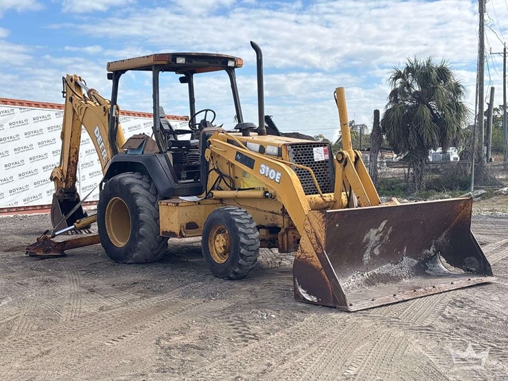 john-deere-310-image-2