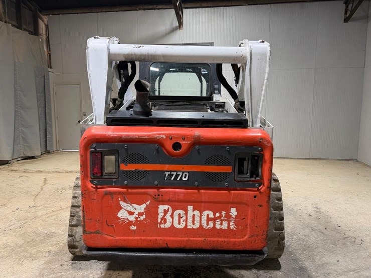 2017-bobcat-t770-image-4