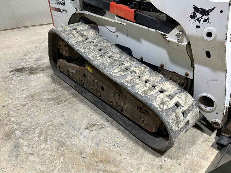 2015-bobcat-t870-image-12