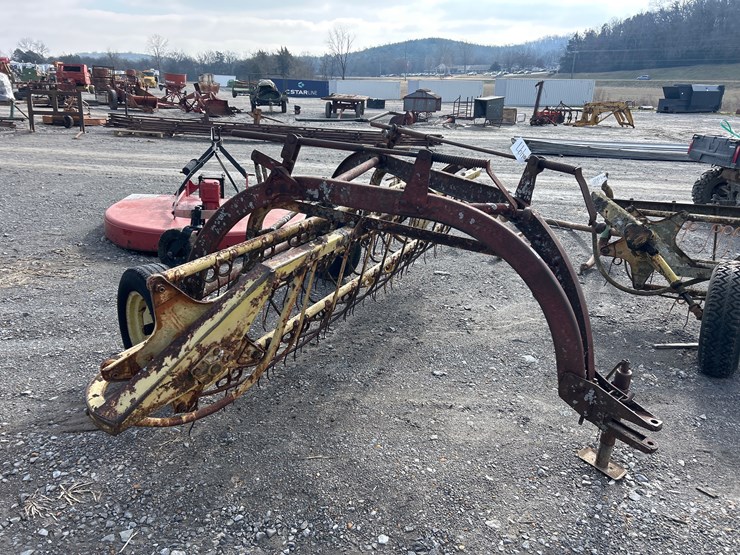 new-holland-256-image-2