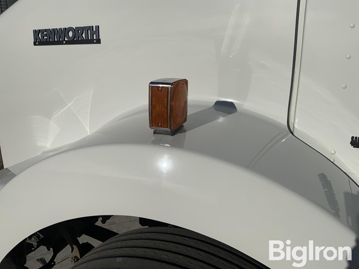 2001-kenworth-t800-image-10