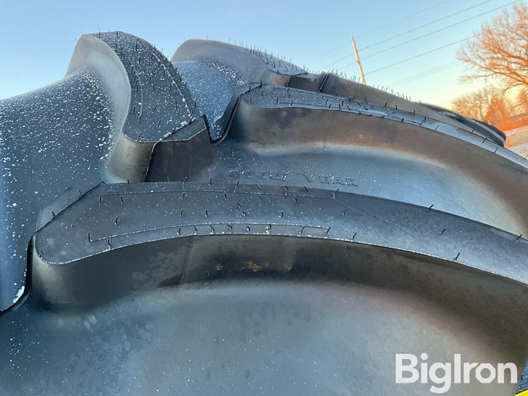 2025-john-deere-600r-image-14