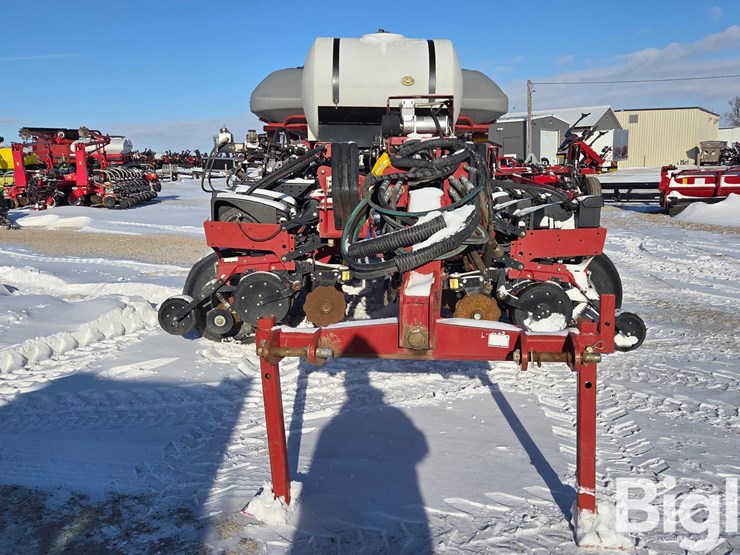 2014-case-ih-1255-image-2