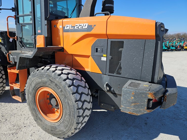 2023-develon-dl220-7-image-15