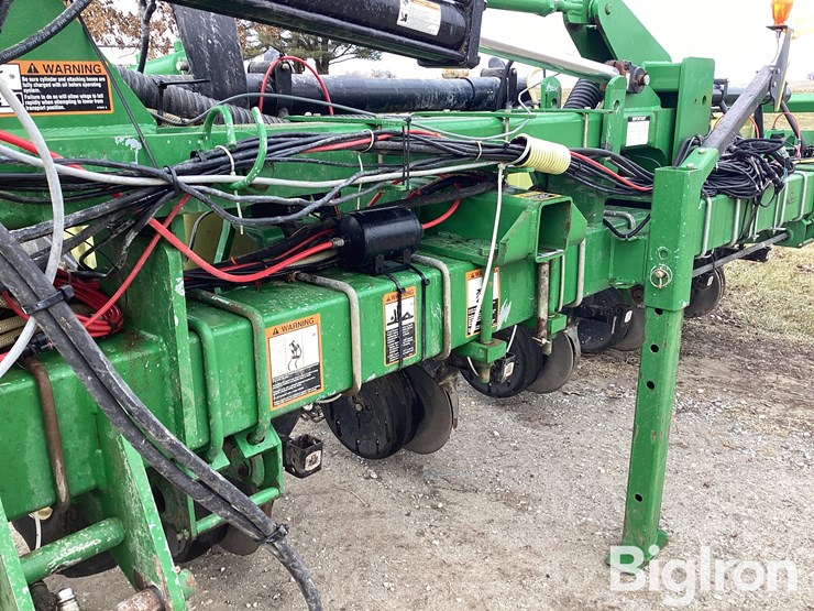 2008-john-deere-1720-image-12