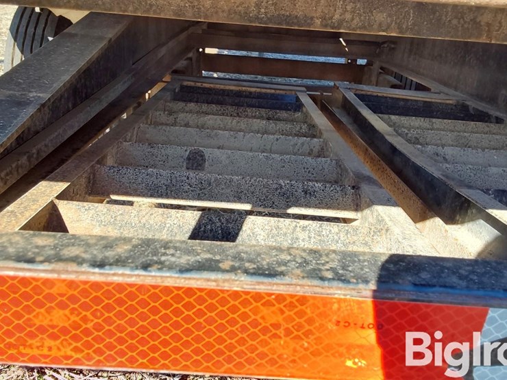 1998-titan-trailer-image-18