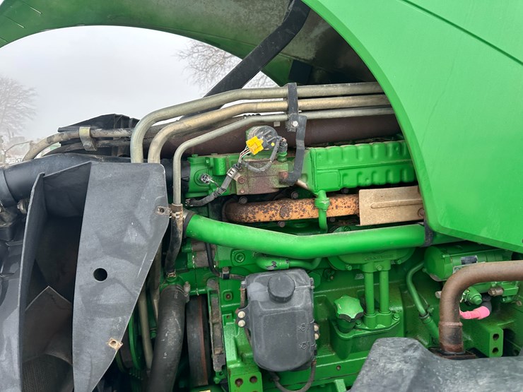 john-deere-8330-image-47