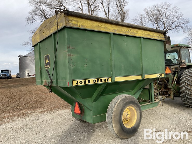 john-deere-400-image-5