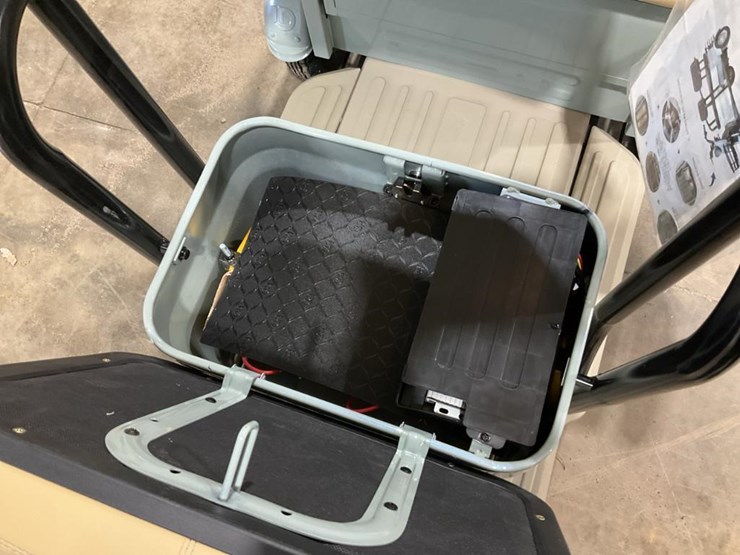 #1342-•-irgc40-mini-golf-cart-image-9