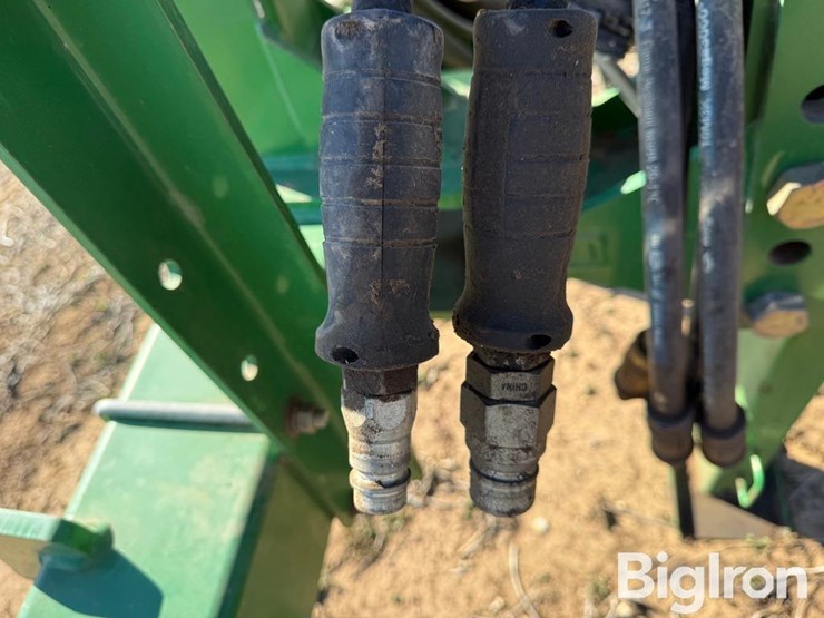 great-plains-yp4024a-3115-31r15-planter-image-16