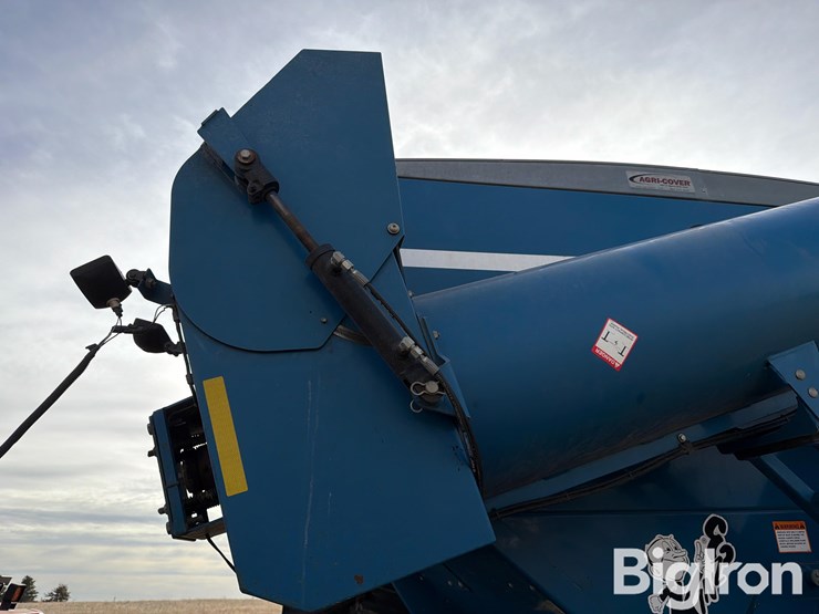 2009-kinze-1050-image-13