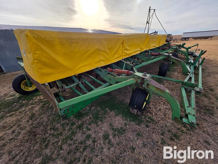 john-deere-9300-image-4