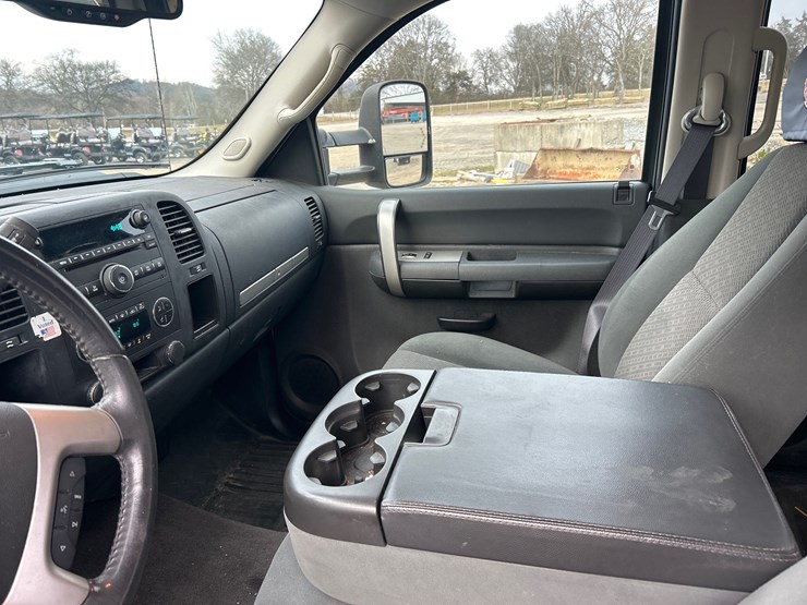 2007-chevrolet-3500-image-11