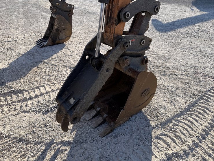 2019-case-cx57c-image-3