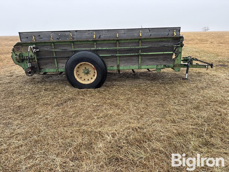 john-deere-220-image-4