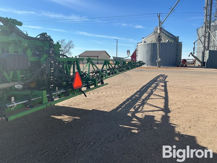 2018-john-deere-r4045-image-17