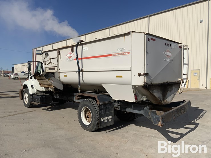 2009-international-7300-image-7