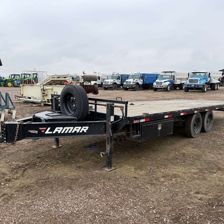 2019 Lamar Flatbed Trailer - Pasco, WA