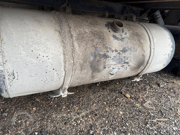 1998-isuzu-npr-image-16