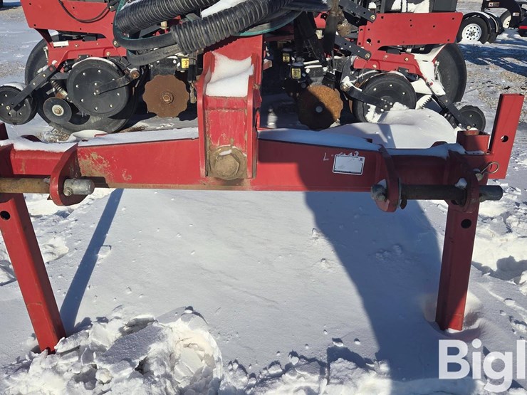 2014-case-ih-1255-image-9