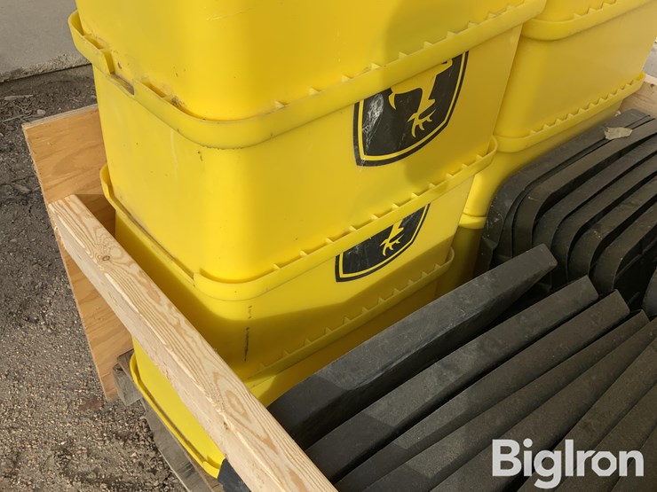 john-deere-16-image-11