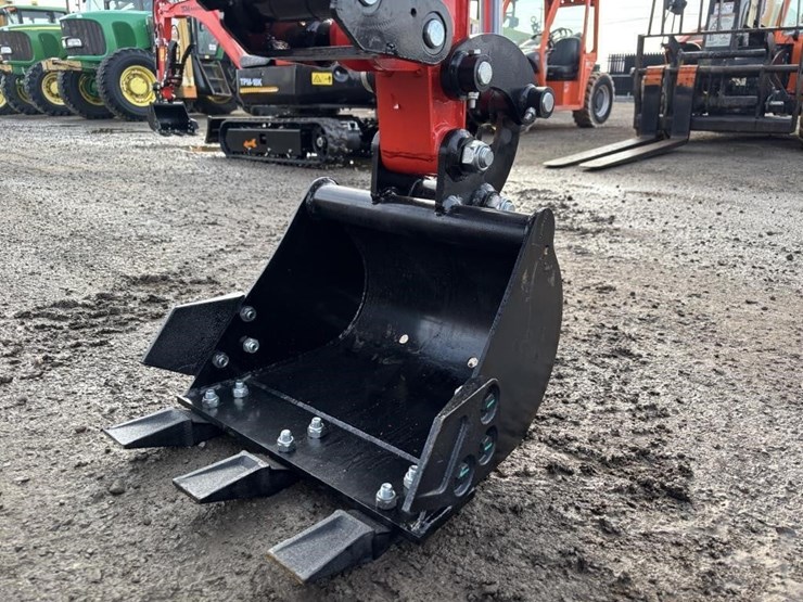 2025-tpm-18k-hydraulic-excavator-image-11