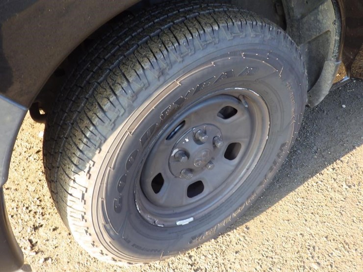 2015-dodge-1500-image-13