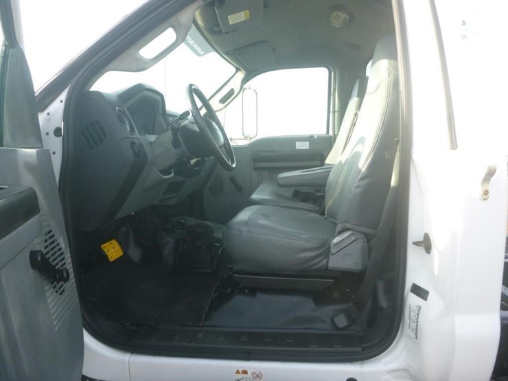 2012-ford-f650-image-9