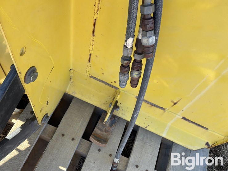 john-deere-snow-blower-compact/utility-tractor-attachment-image-12