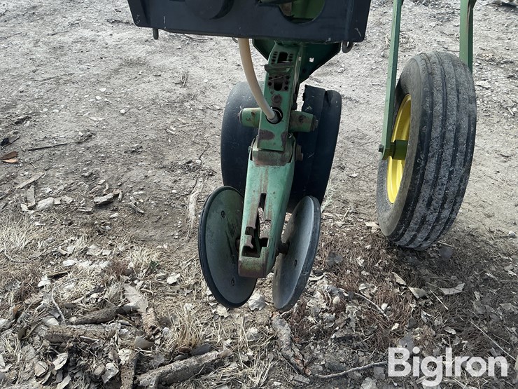 john-deere-7200-image-19