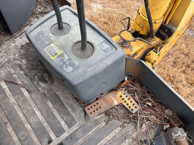 2004-deere-310sg-image-33