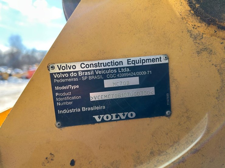 2016-volvo-mc70b-image-19