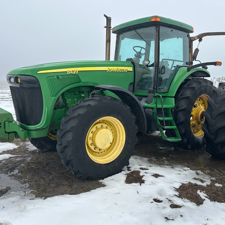 2004 JOHN DEERE 8420