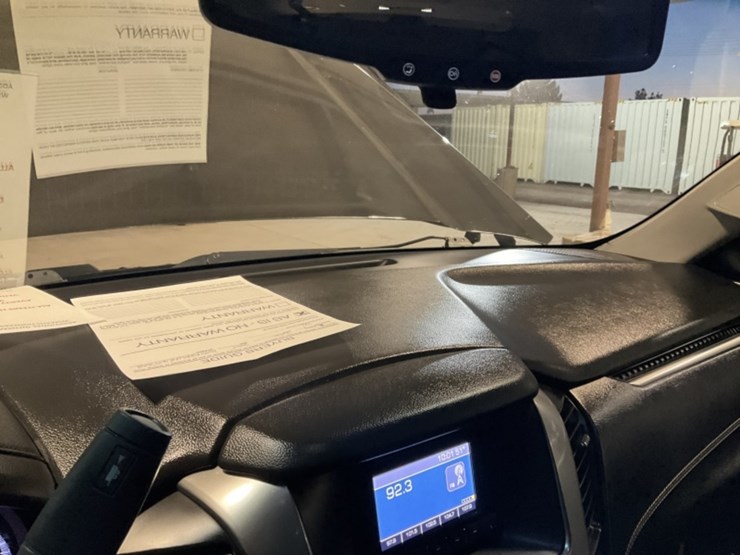 2015-chevrolet-tahoe-image-19