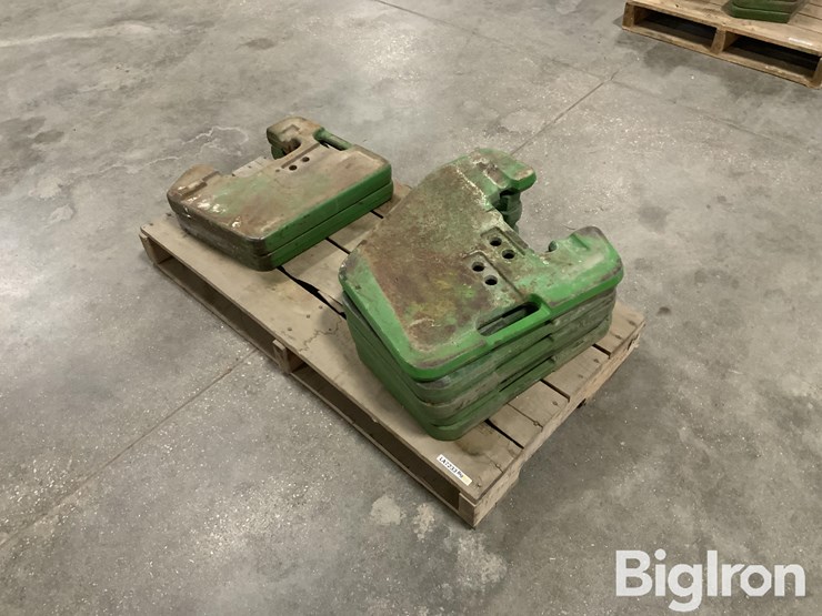 john-deere-100-image-1