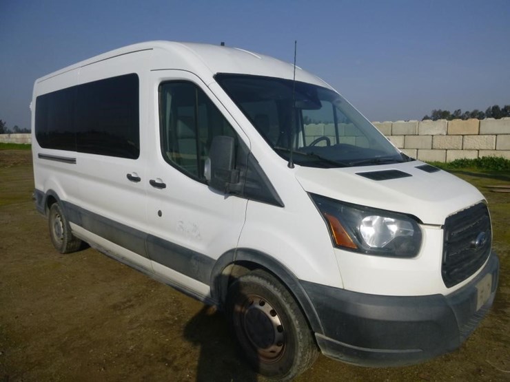 2019-ford-transit-image-2
