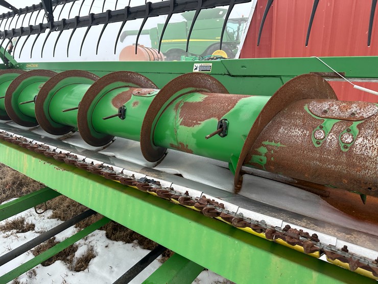 2015-john-deere-635f-image-35