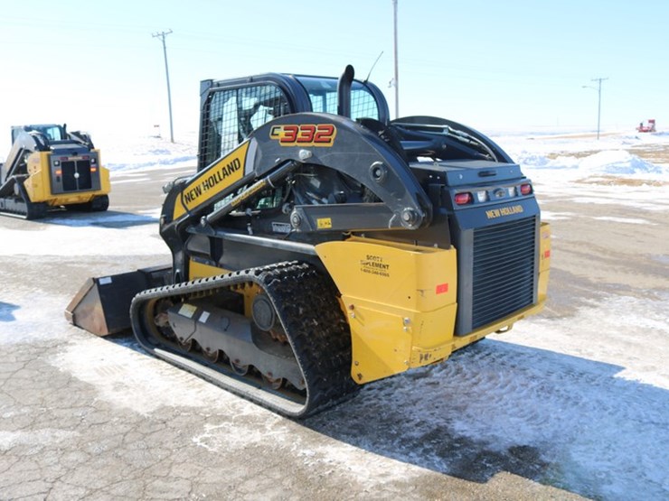 2023-new-holland-c332-image-5